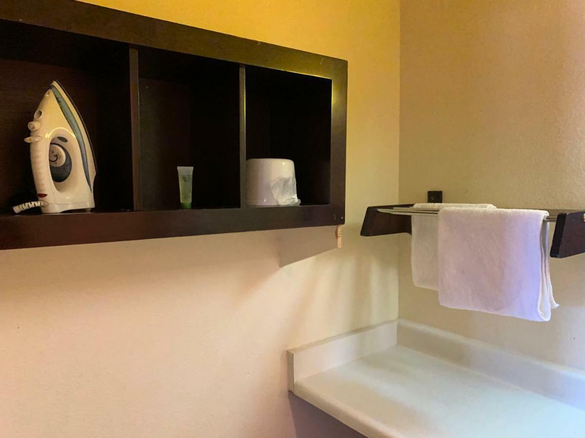 Lancaster Inn מראה חיצוני תמונה